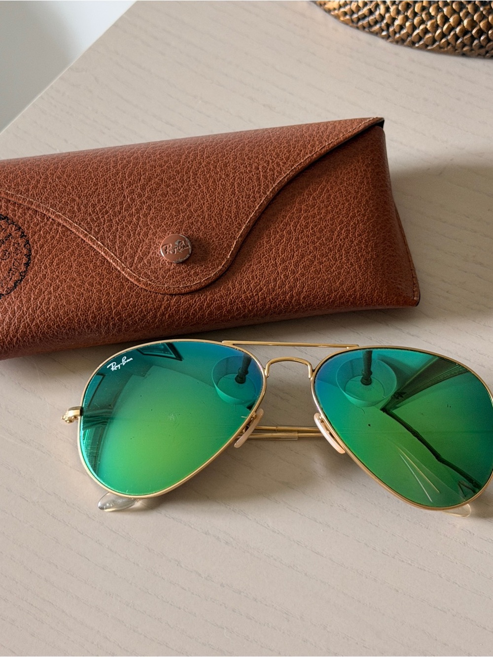 Ray-Ban Aviator Sunglasses with Green Mirror Lenses and Gold Frame